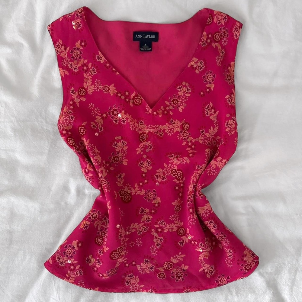 2000s Ann Taylor 100% Silk pink floral sequin tank